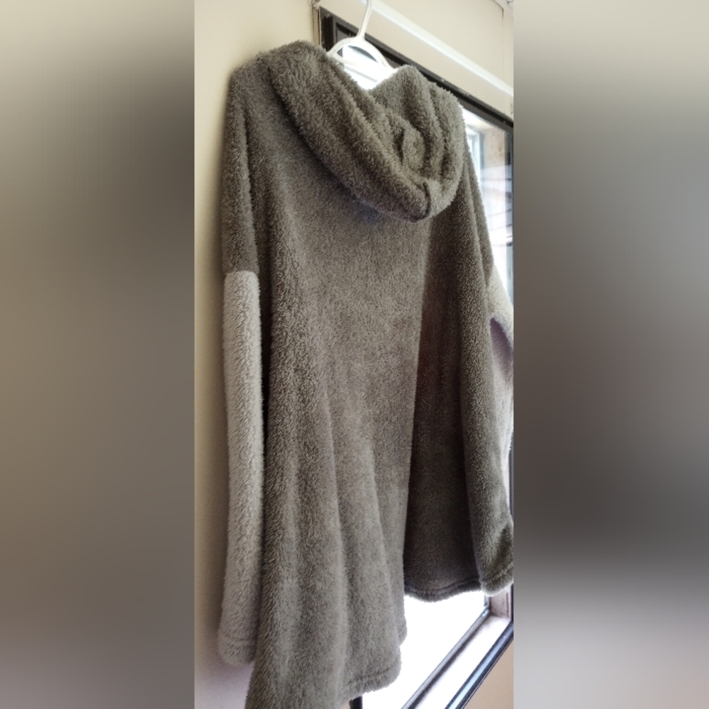 MISSLOOK Gray Cowl Neck Sweater with Elegant Design